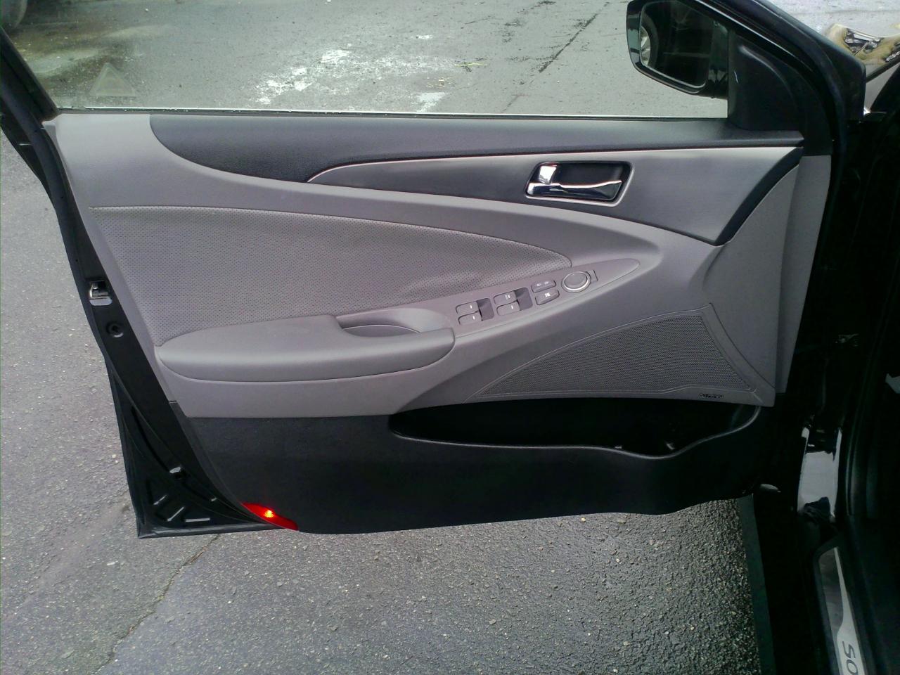 Hyundai Sonata Hybrid Sedan 2015