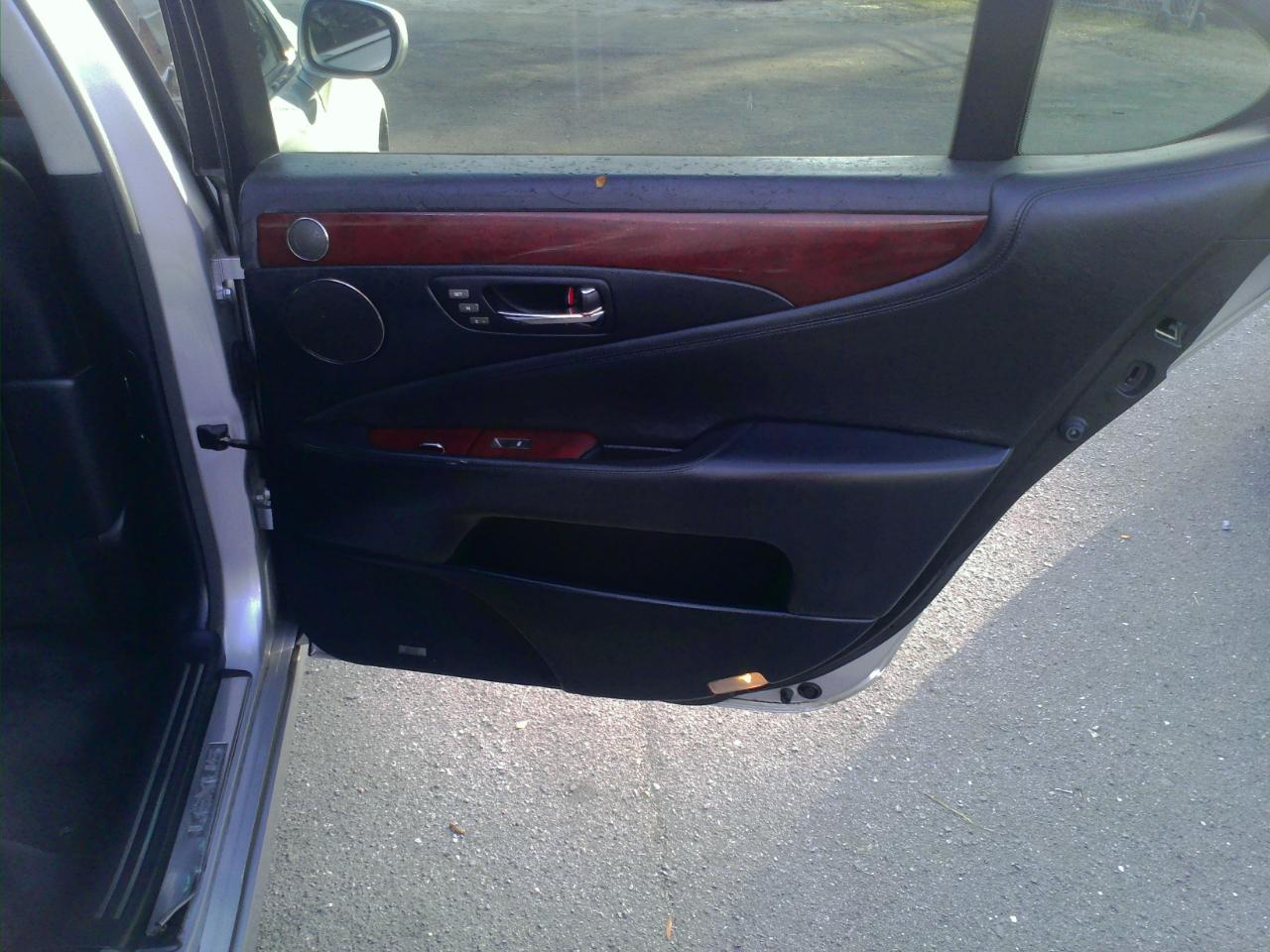 Lexus LS 460 L Luxury Sedan 2007