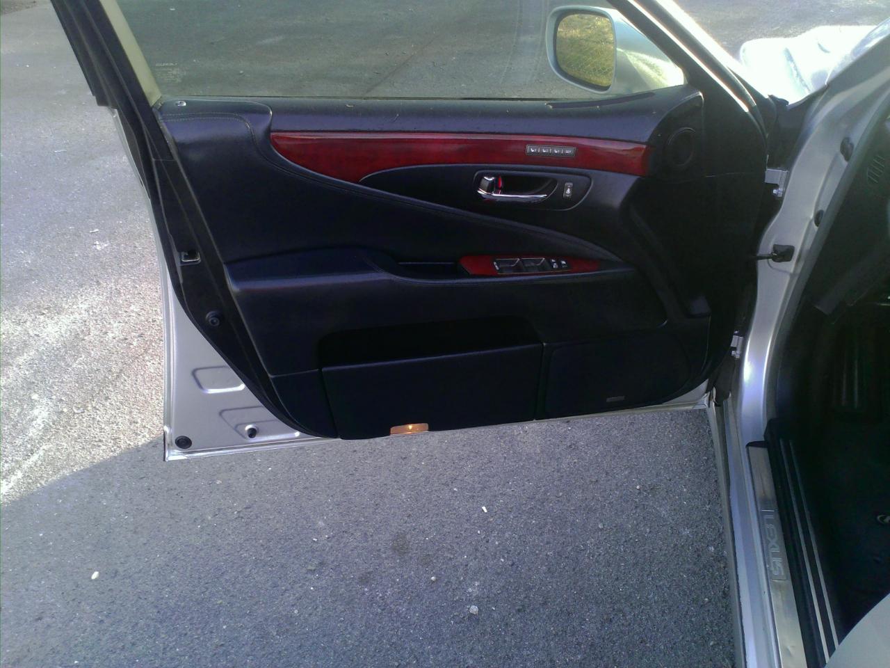 Lexus LS 460 L Luxury Sedan 2007