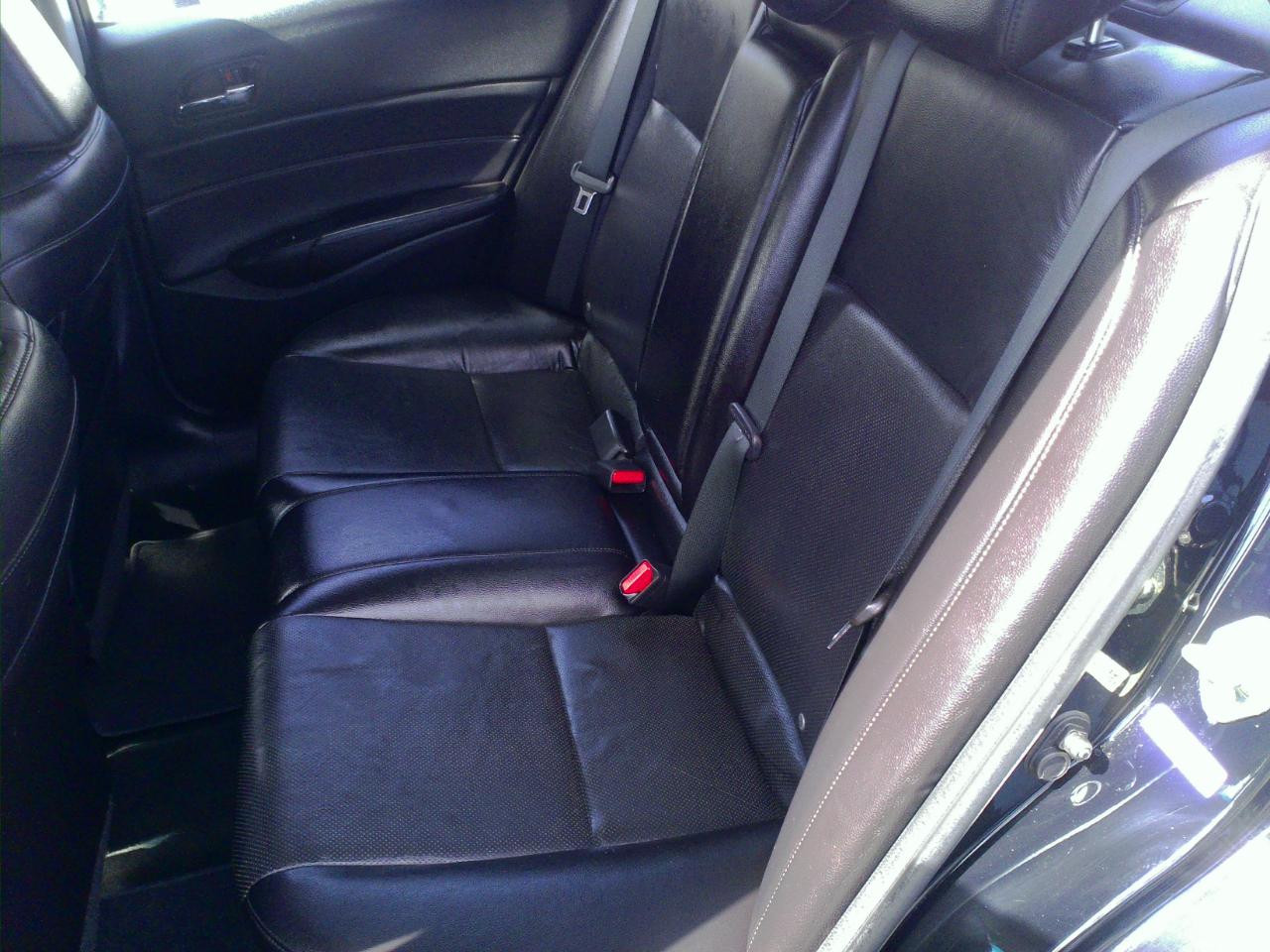 Acura ILX 5-Spd AT 2014