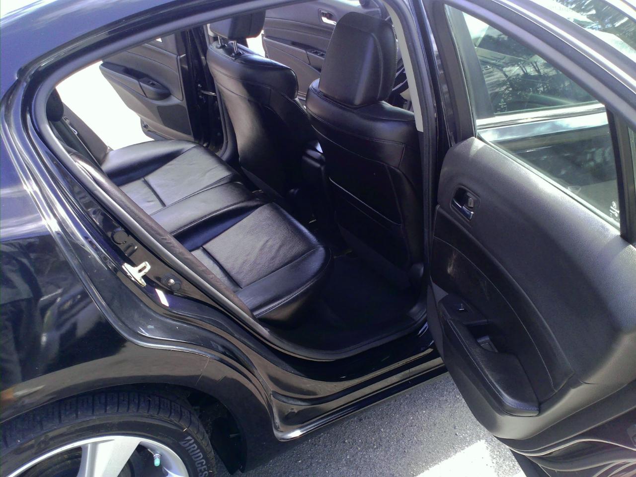 Acura ILX 5-Spd AT 2014