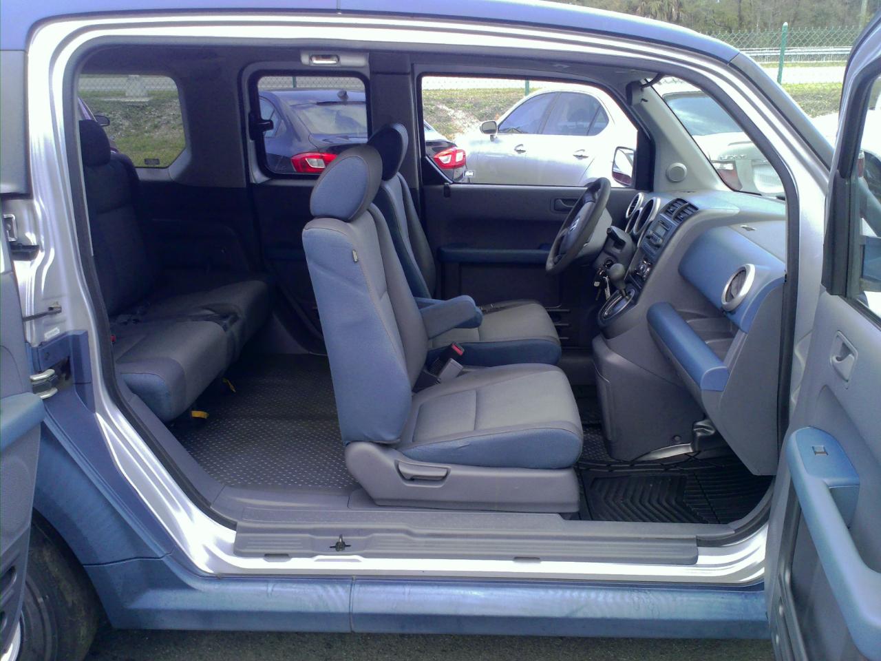 Honda Element EX 2WD 4-spd AT 2005