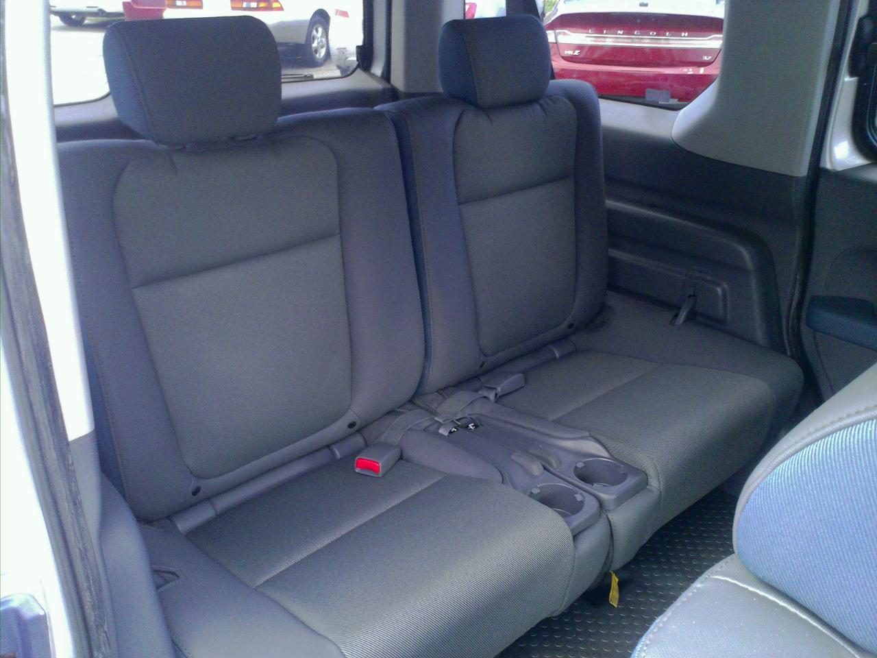 Honda Element EX 2WD 4-spd AT 2005