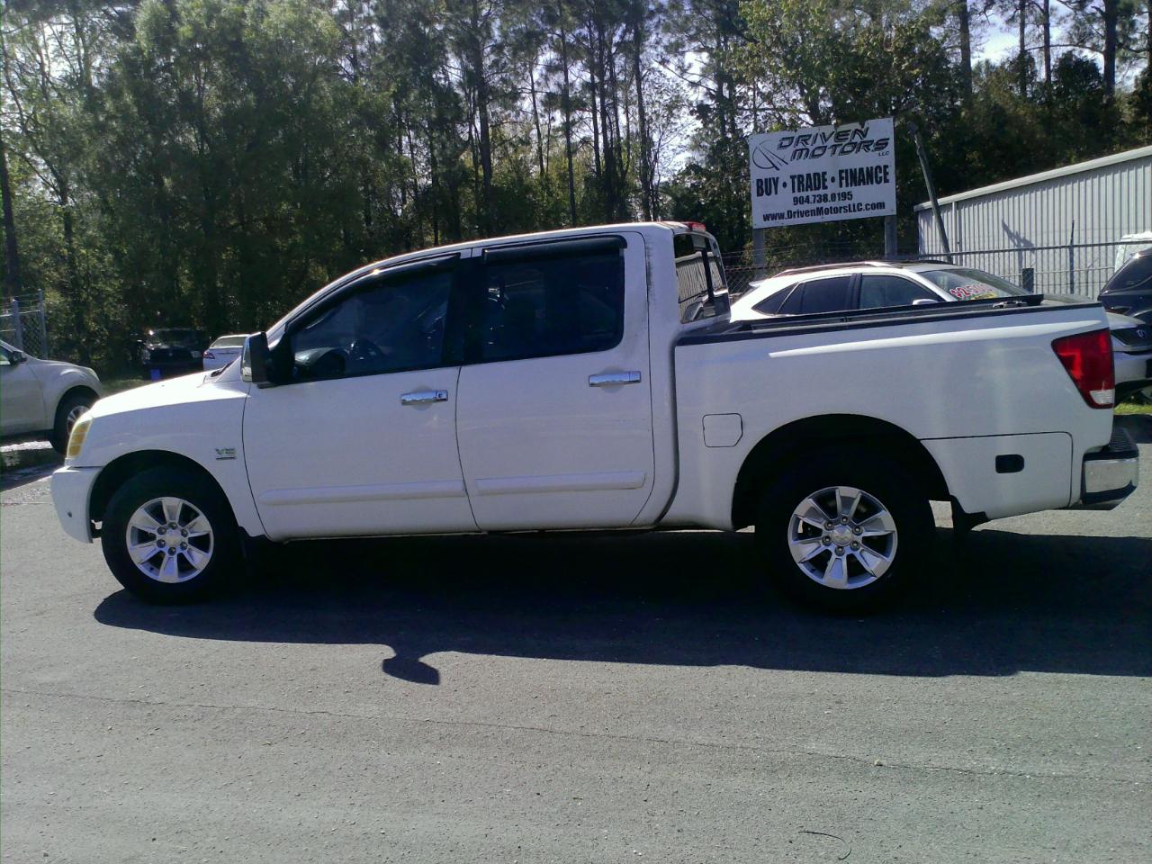 Nissan Titan XE Crew Cab 2WD 2004