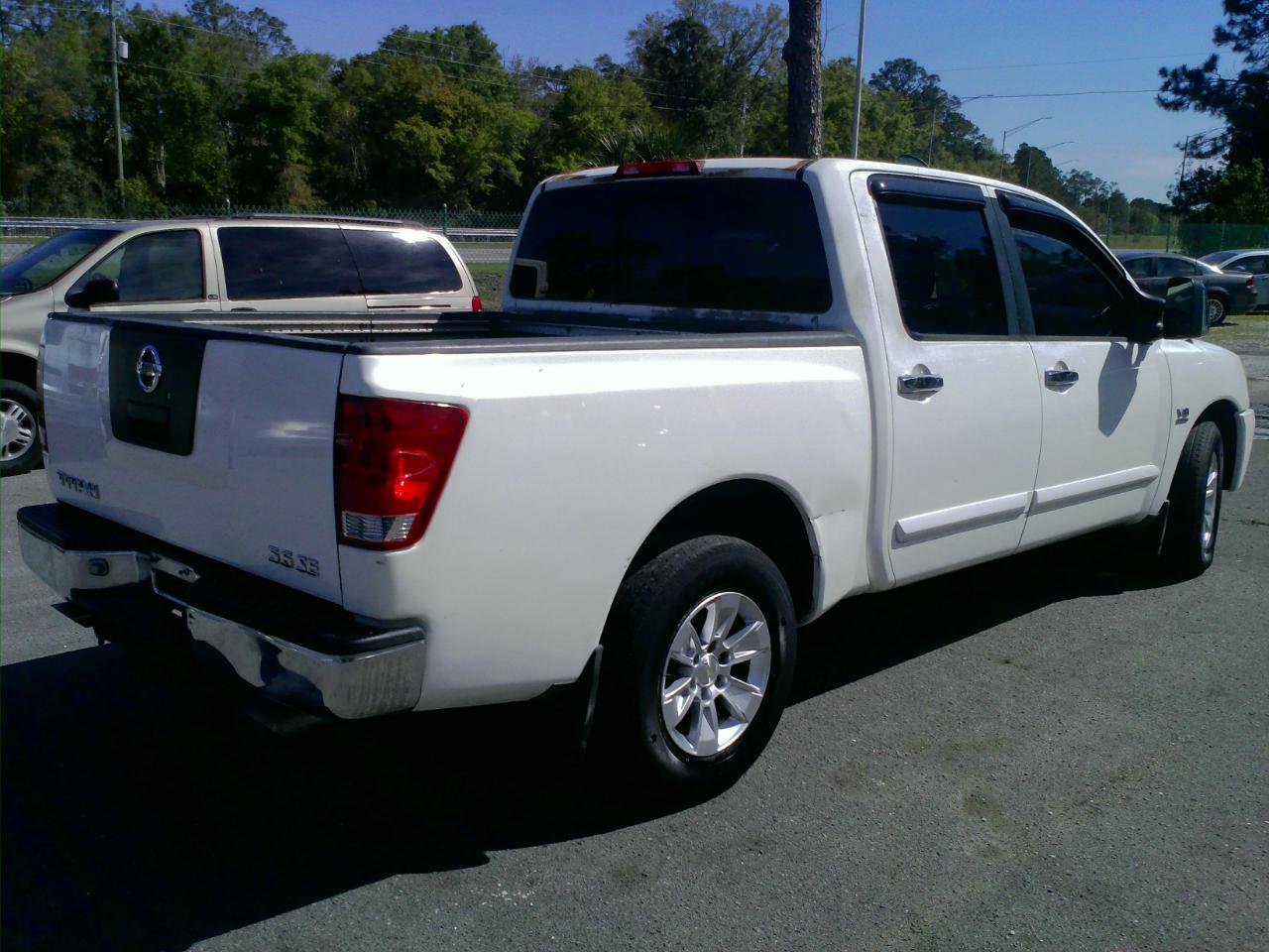 Nissan Titan XE Crew Cab 2WD 2004