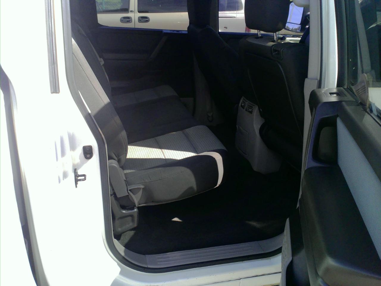 Nissan Titan XE Crew Cab 2WD 2004