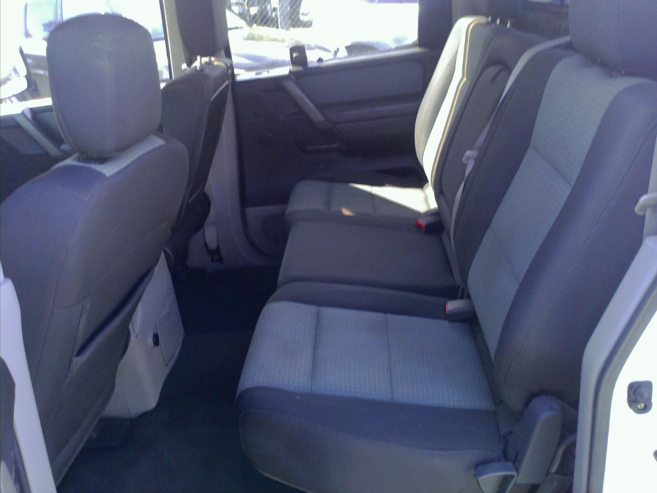 Nissan Titan XE Crew Cab 2WD 2004