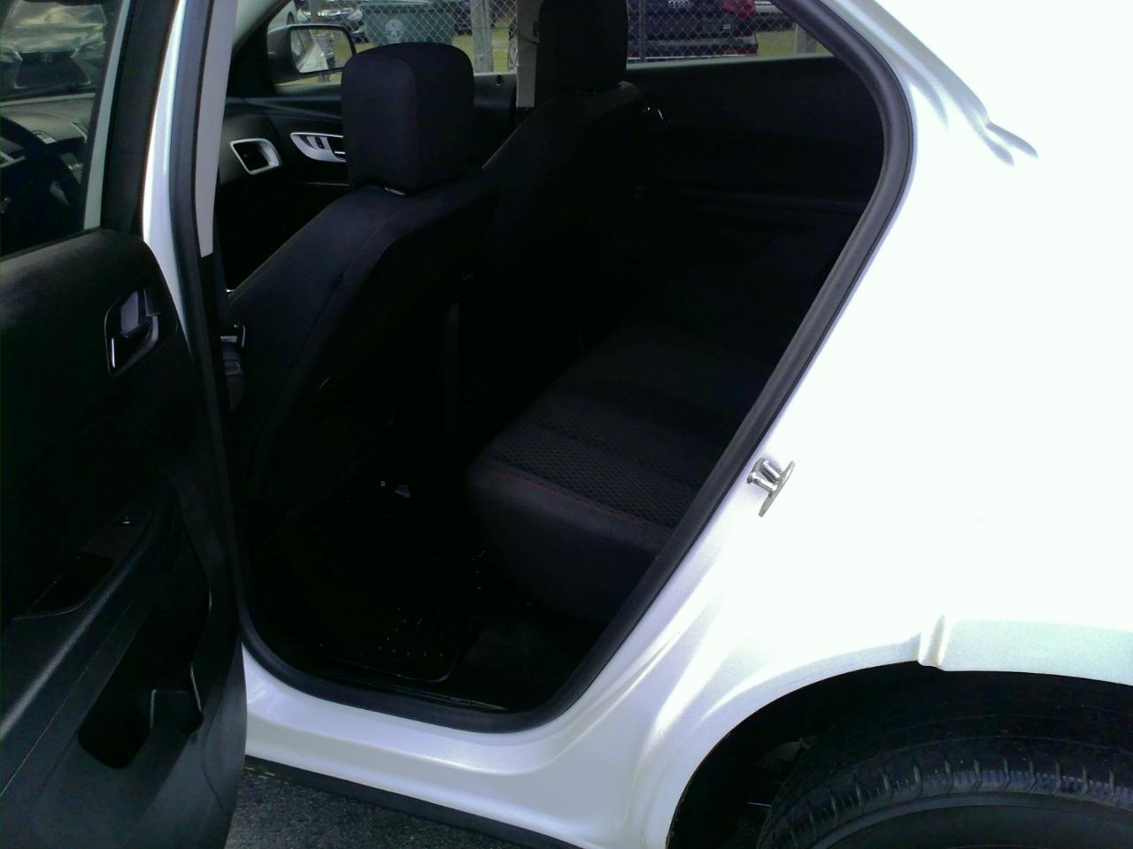 Chevrolet Equinox LS 2WD 2015