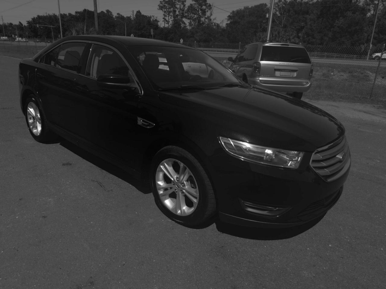 Ford Taurus SEL FWD 2014