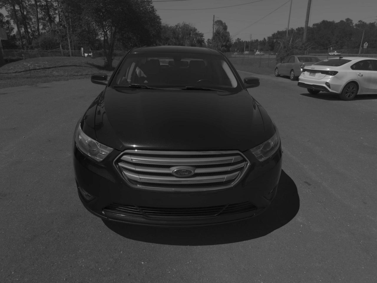 Ford Taurus SEL FWD 2014