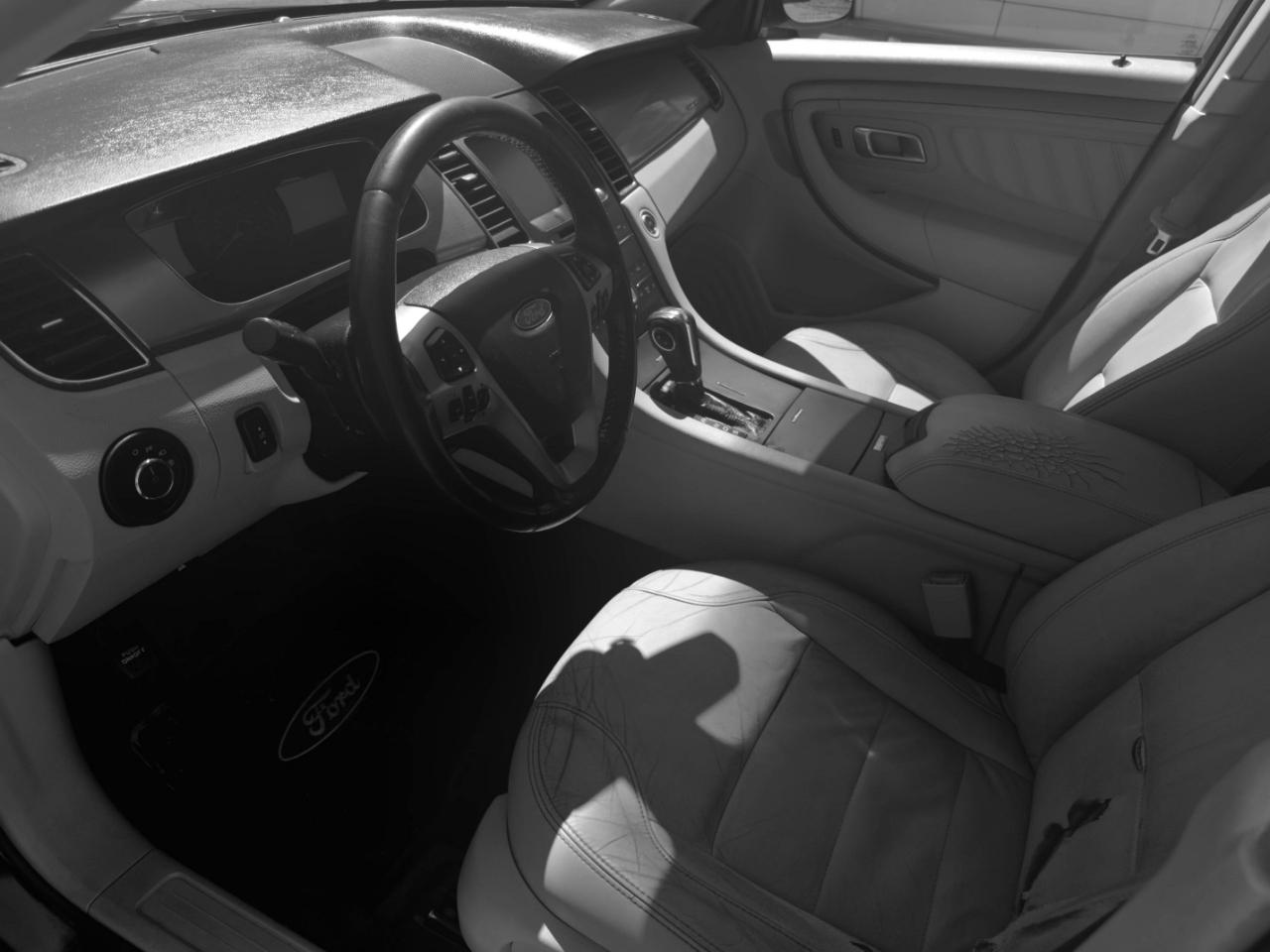 Ford Taurus SEL FWD 2014