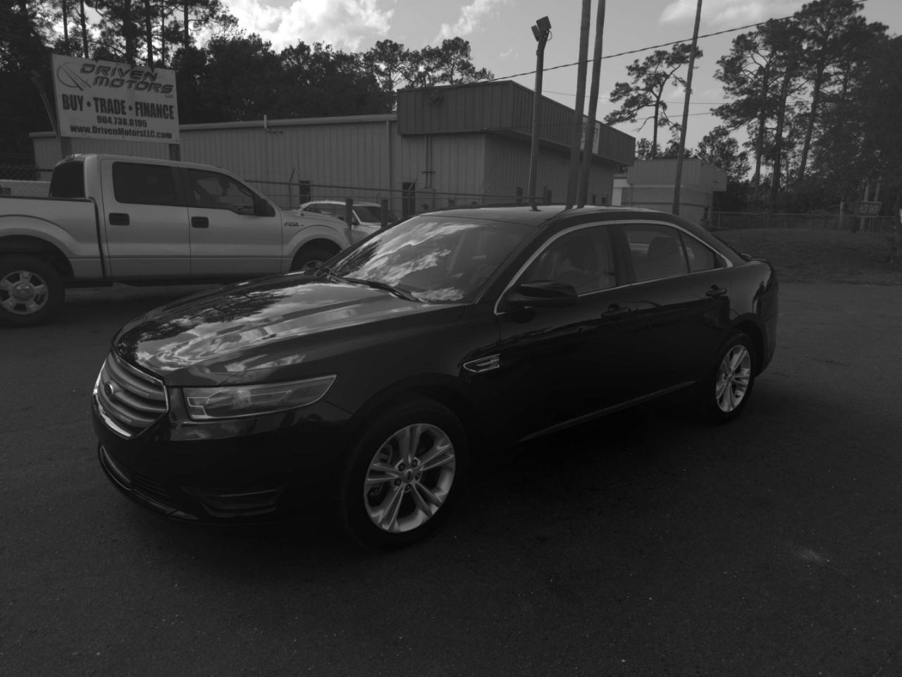 Ford Taurus SEL FWD 2014