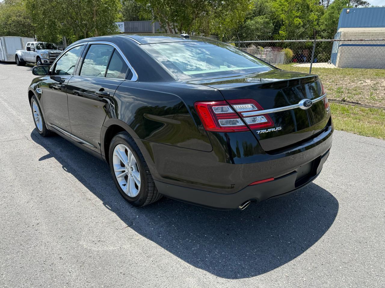 Ford Taurus SEL FWD 2014