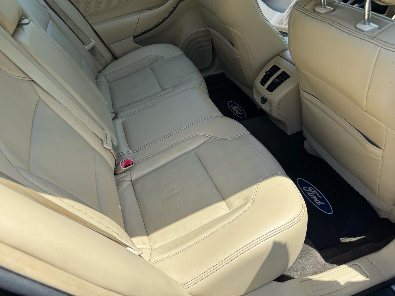 Ford Taurus SEL FWD 2014