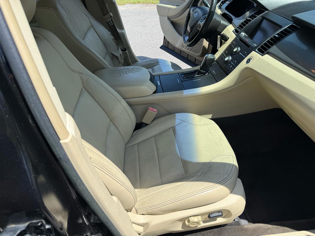 Ford Taurus SEL FWD 2014