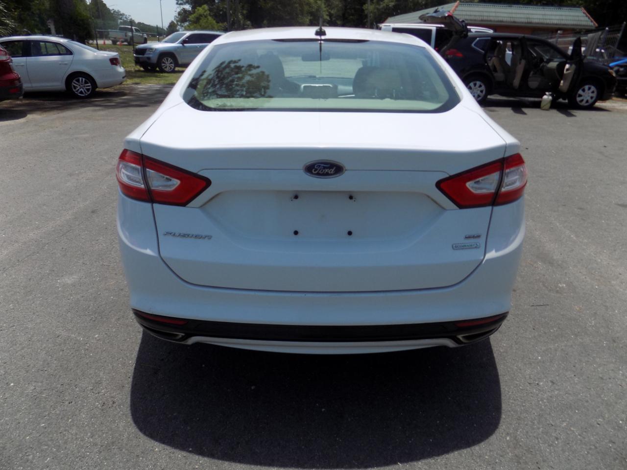 Ford Fusion SE 2014