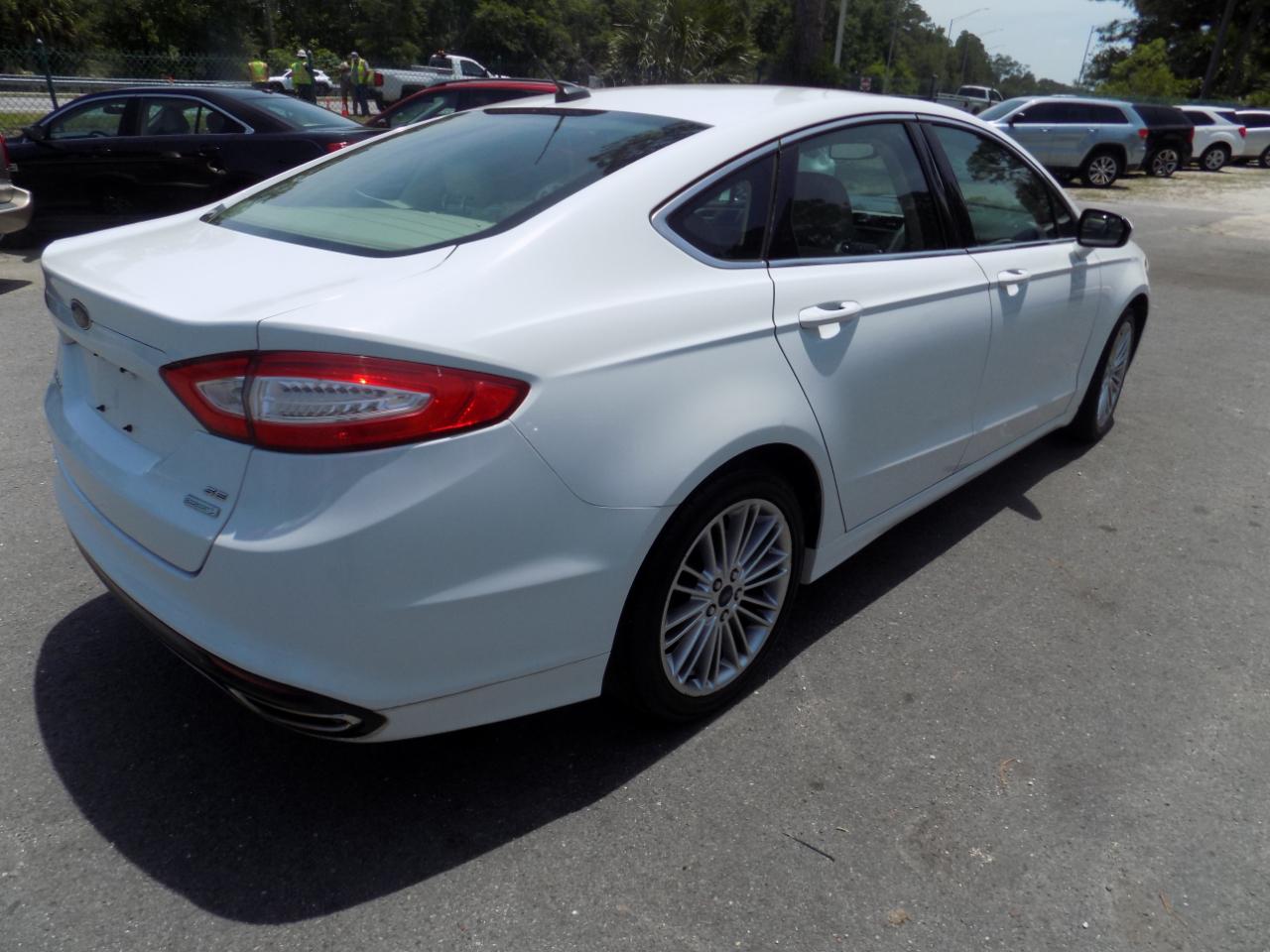 Ford Fusion SE 2014