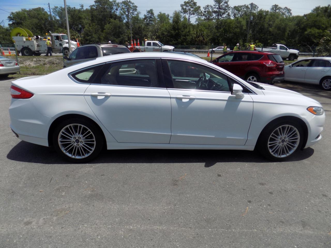 Ford Fusion SE 2014