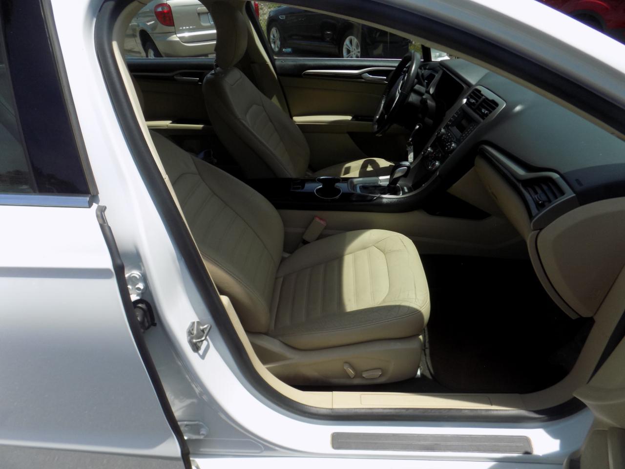 Ford Fusion SE 2014