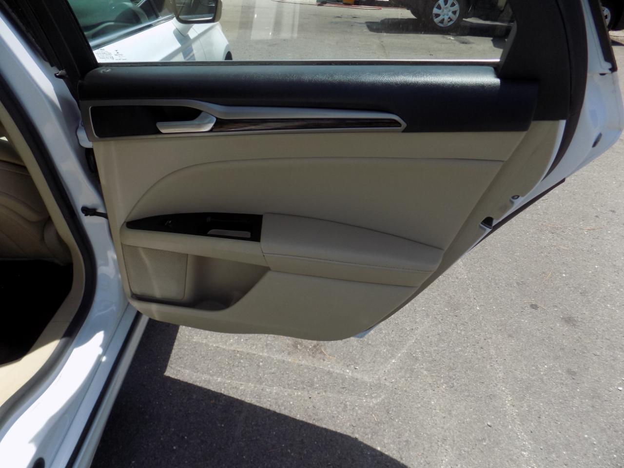 Ford Fusion SE 2014