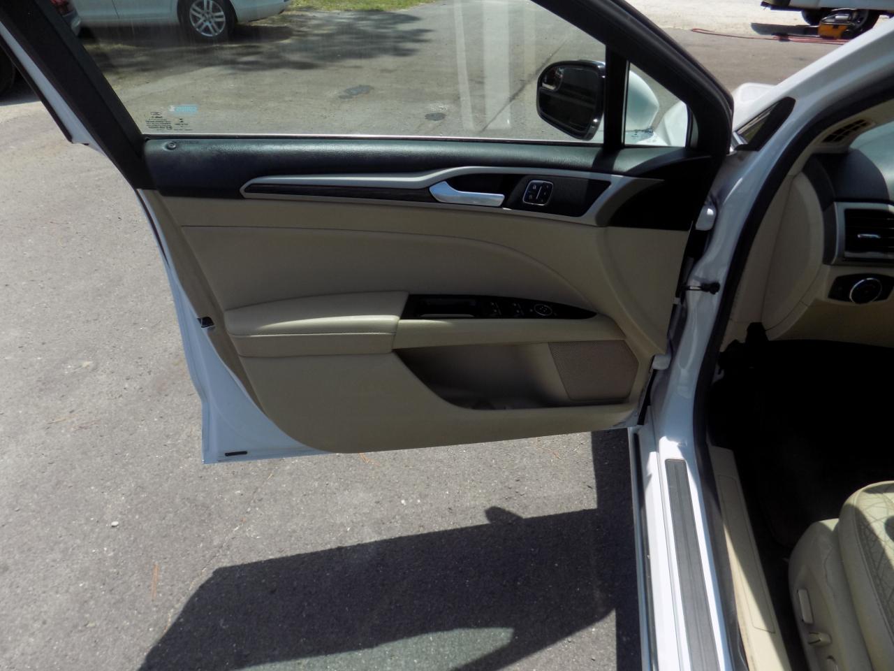 Ford Fusion SE 2014