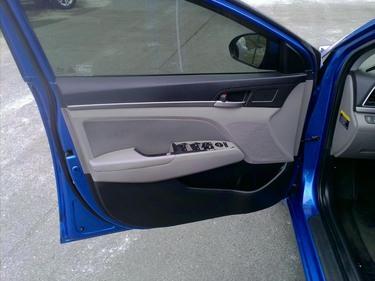 Hyundai Elantra SEL 2018