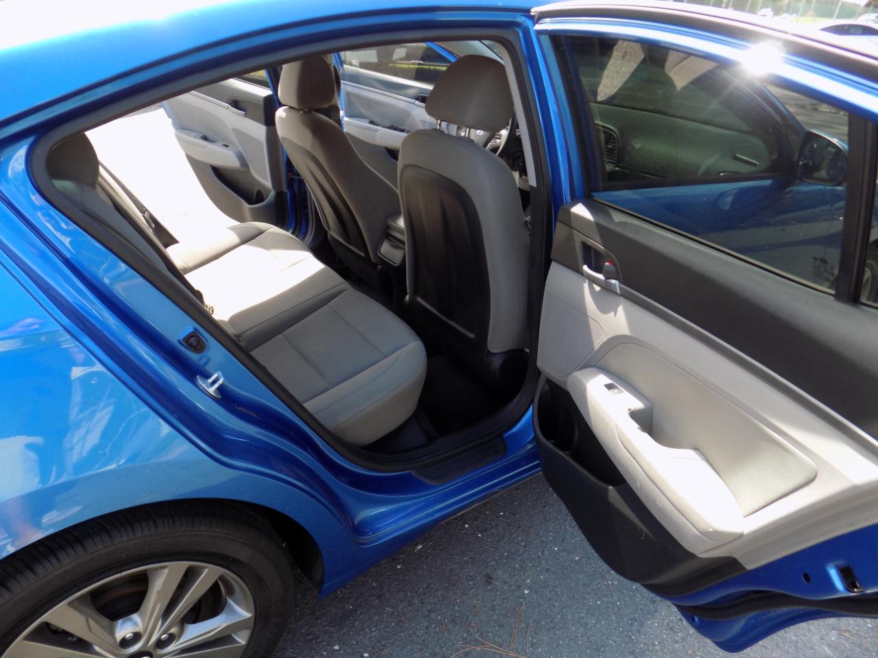 2018 Hyundai Elantra SEL - Photo 17