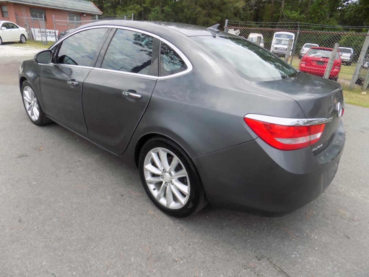 Buick Verano Base 2013