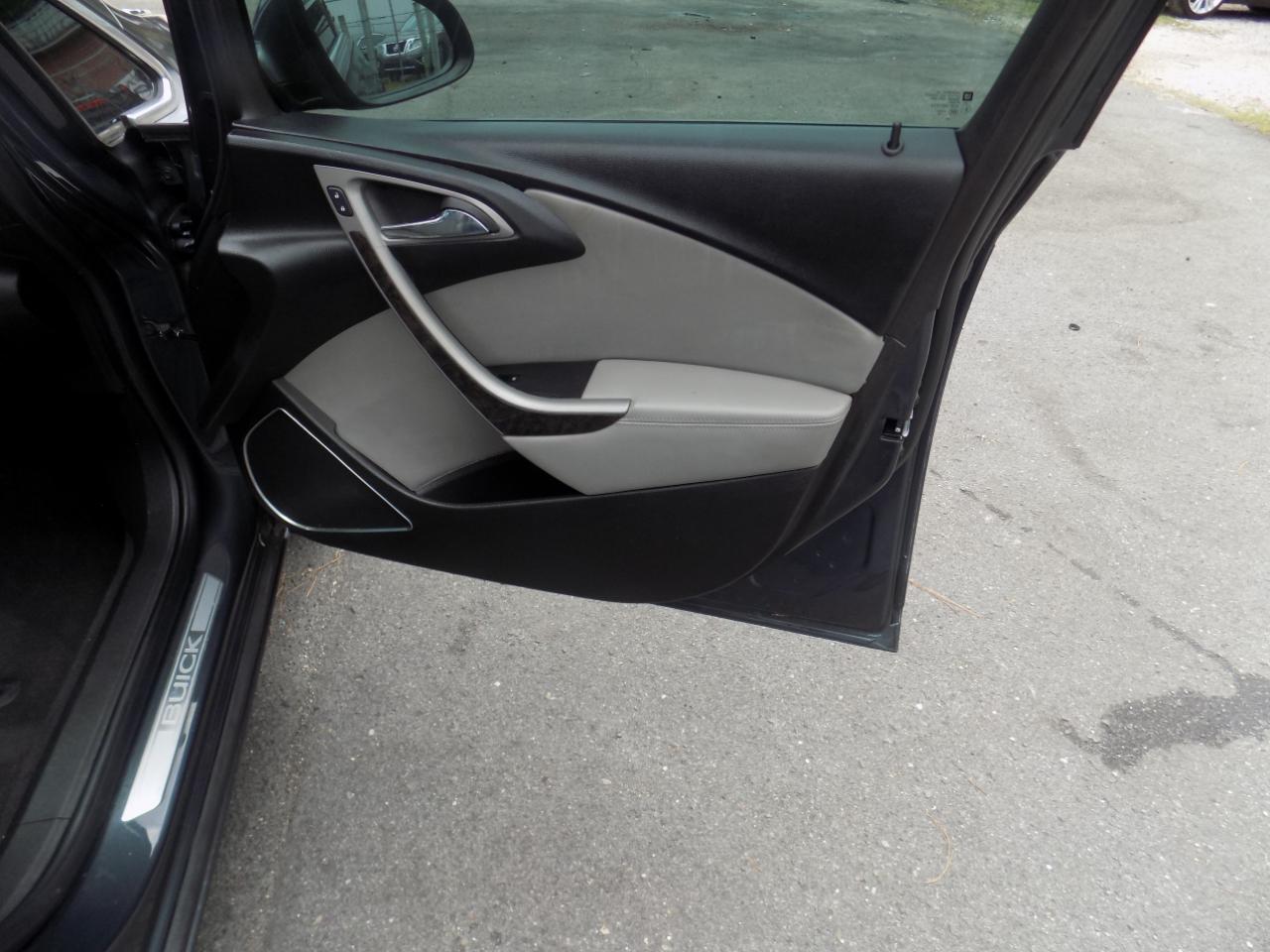 Buick Verano Base 2013