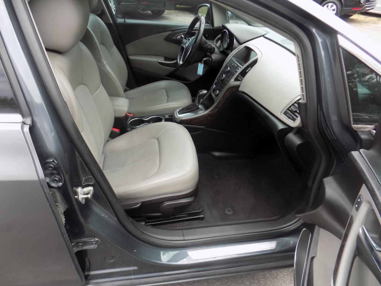 Buick Verano Base 2013
