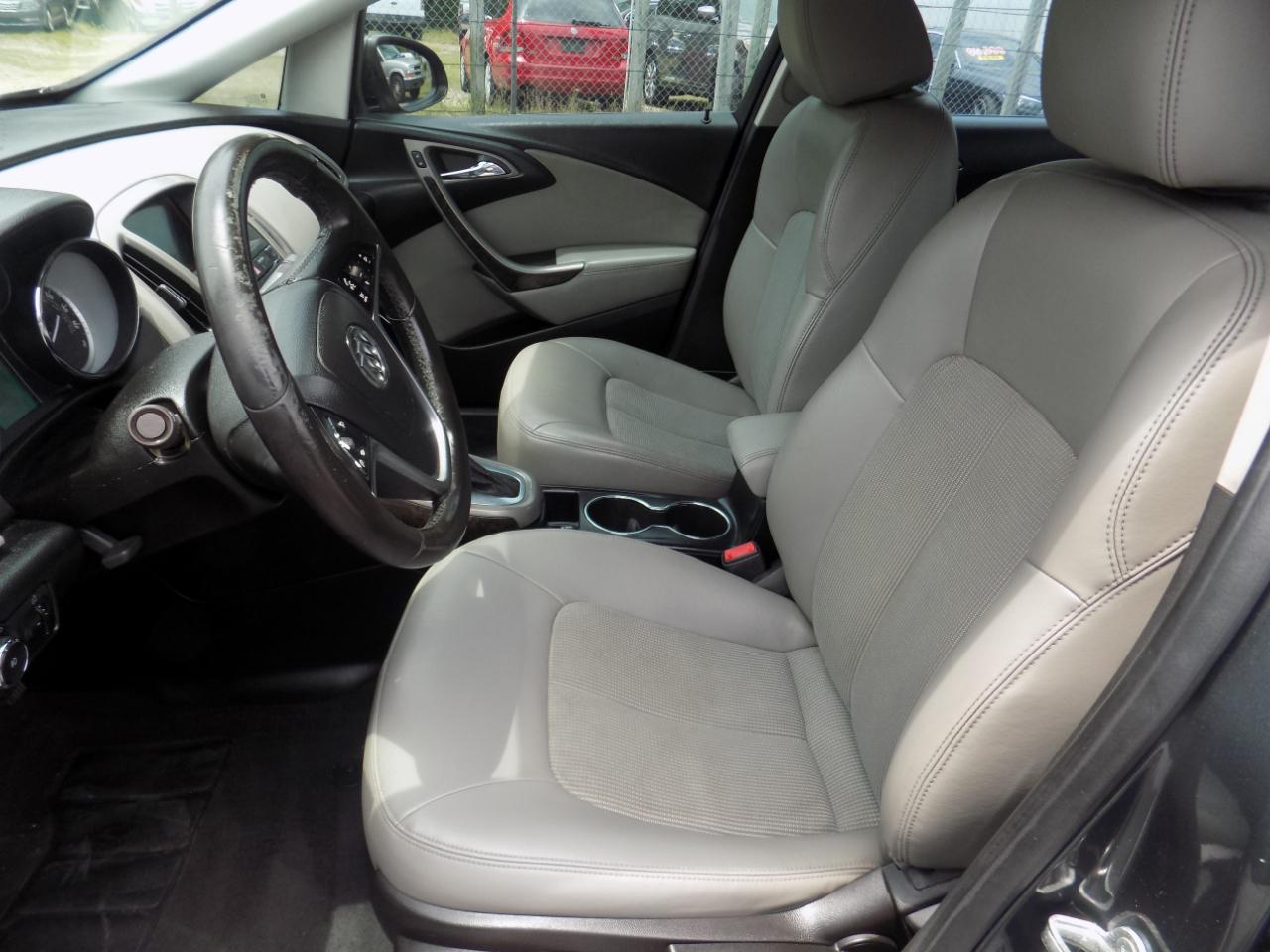 Buick Verano Base 2013