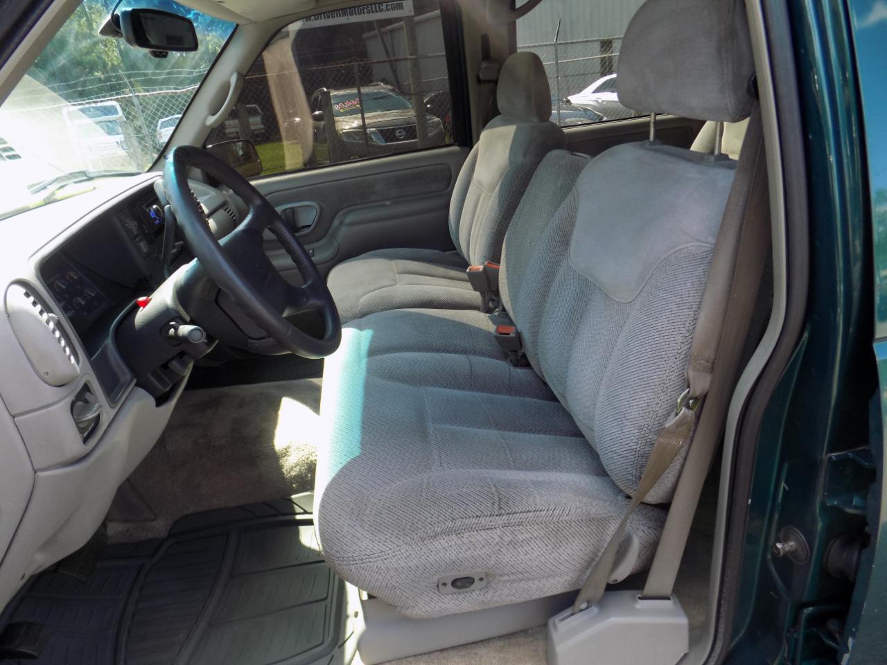 Chevrolet Tahoe 4-Door 4WD 1996