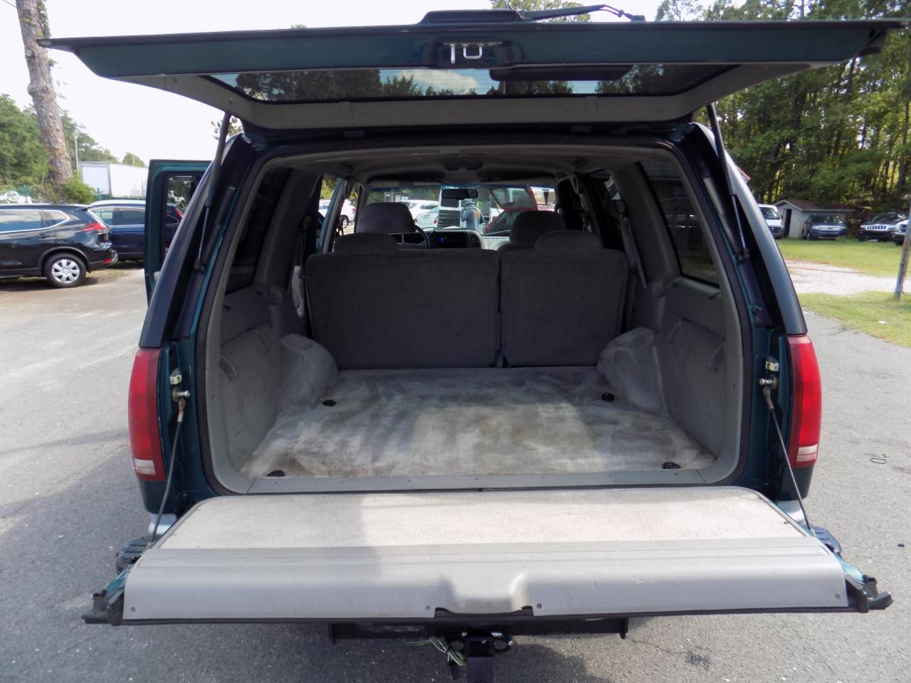 Chevrolet Tahoe 4-Door 4WD 1996