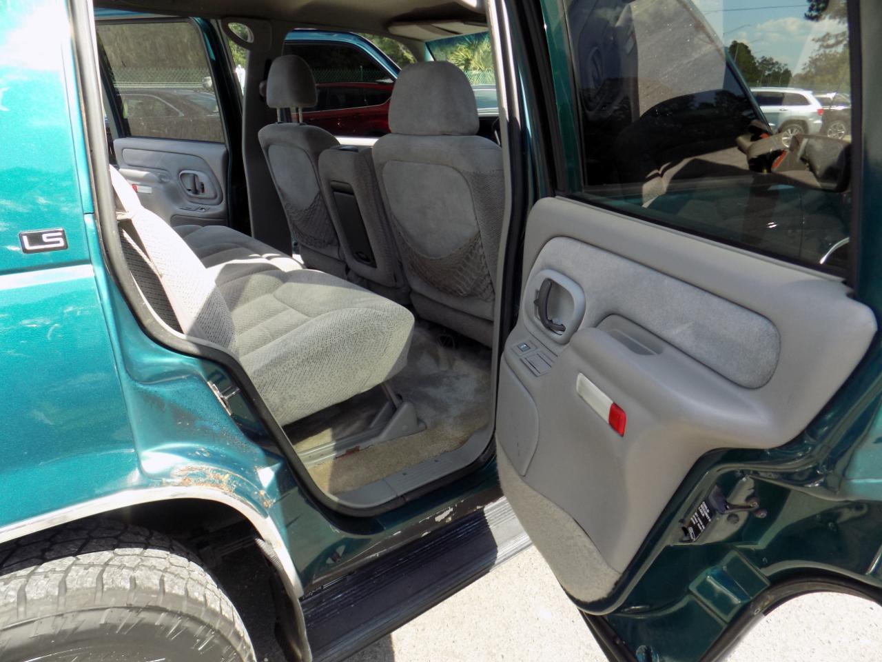 Chevrolet Tahoe 4-Door 4WD 1996