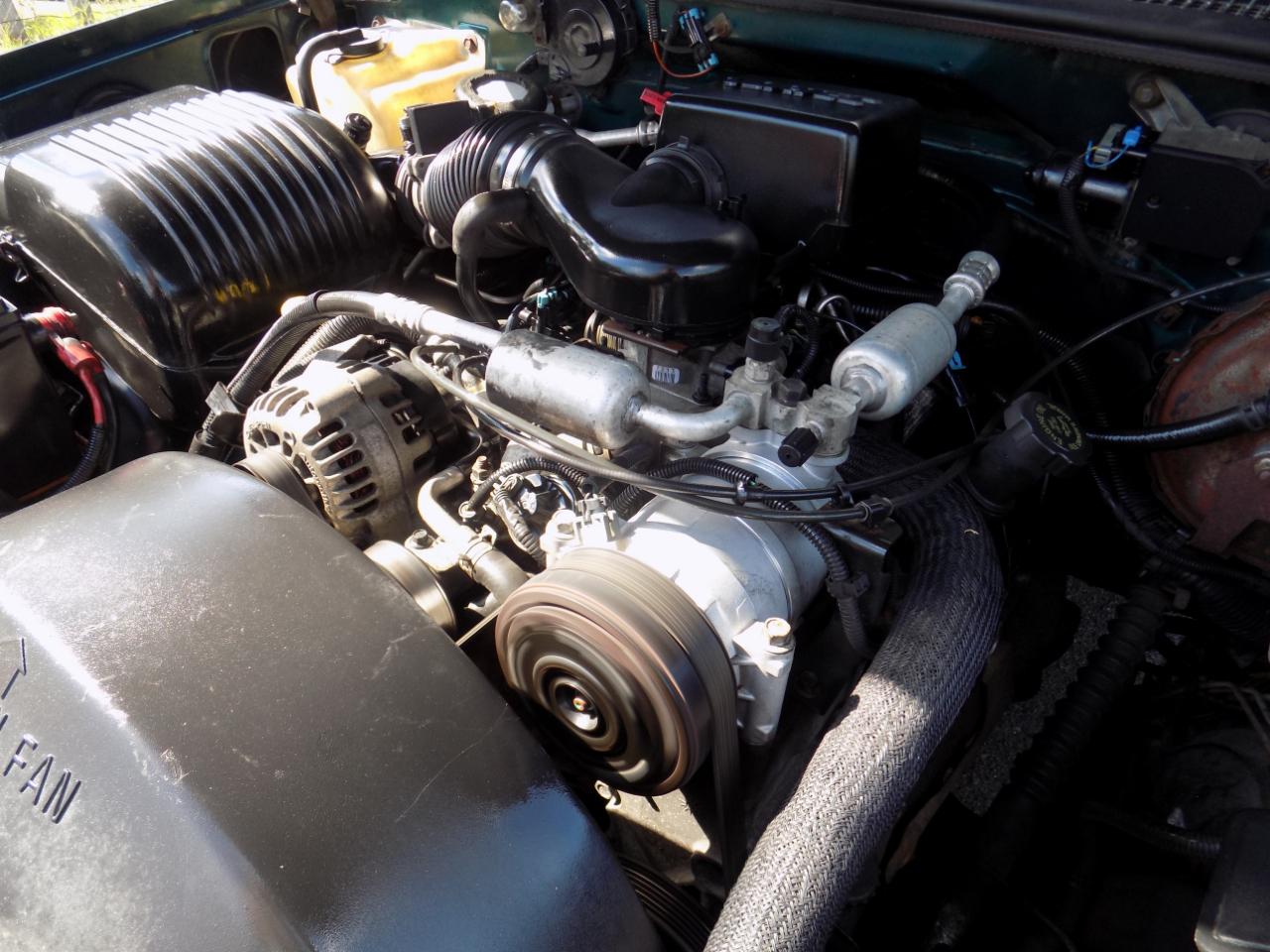 Chevrolet Tahoe 4-Door 4WD 1996
