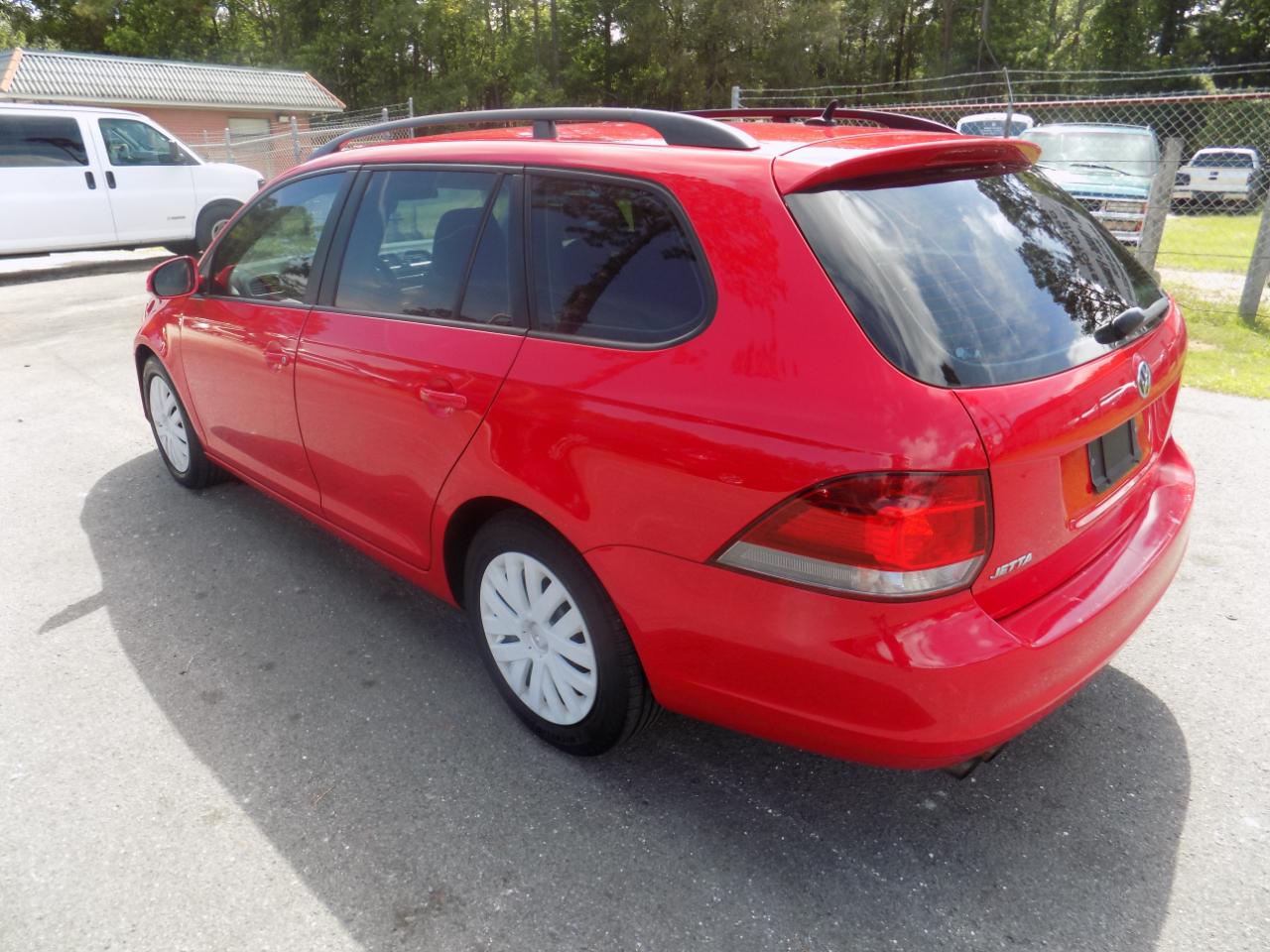 Volkswagen Jetta SportWagen 2.5L S 2013