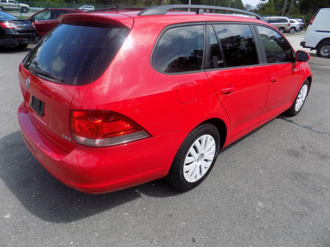 Volkswagen Jetta SportWagen 2.5L S 2013