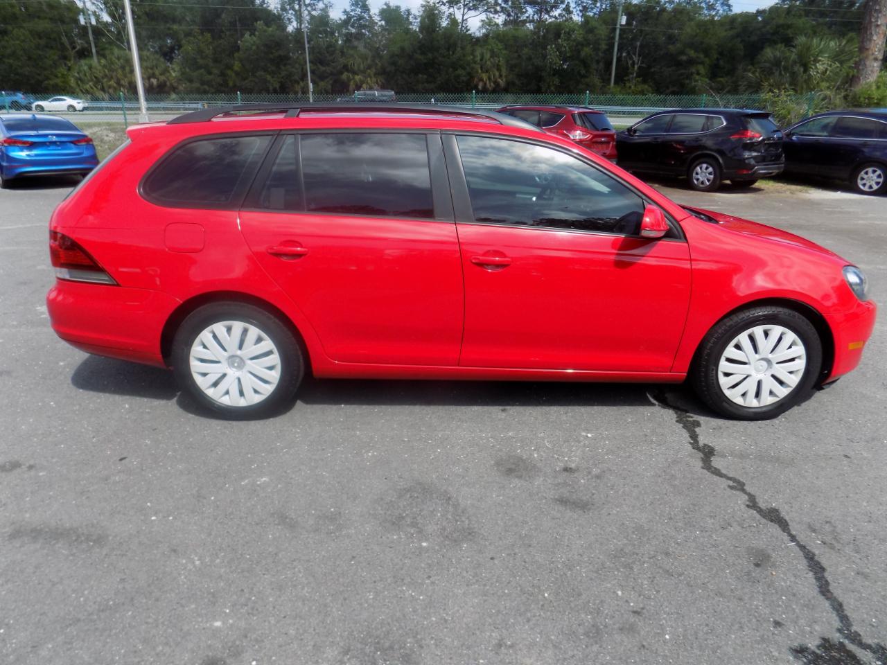 Volkswagen Jetta SportWagen 2.5L S 2013