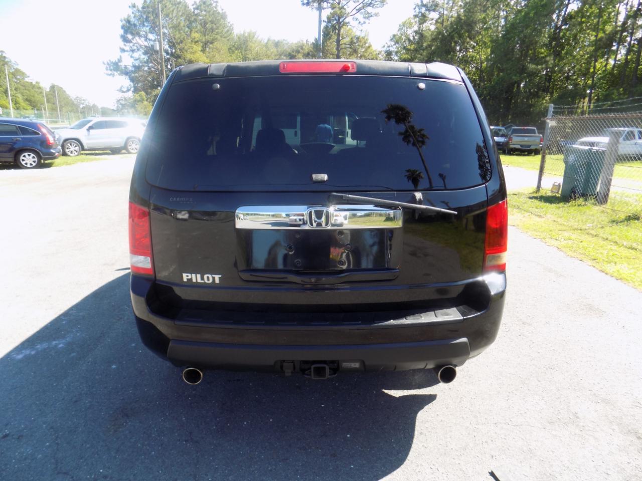 Honda Pilot LX 2WD 5-Spd AT 2011