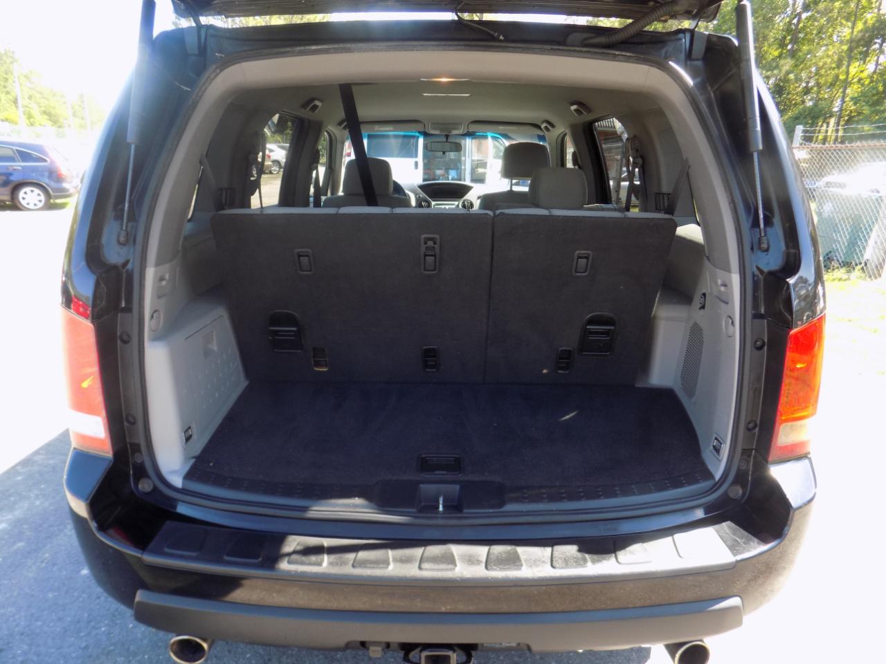 Honda Pilot LX 2WD 5-Spd AT 2011