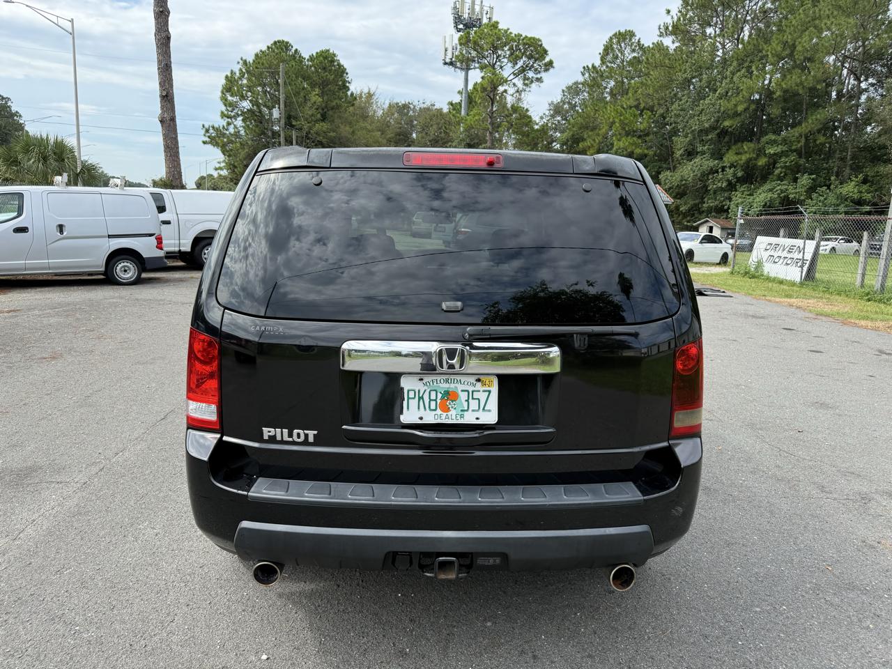 Honda Pilot LX 2WD 5-Spd AT 2011