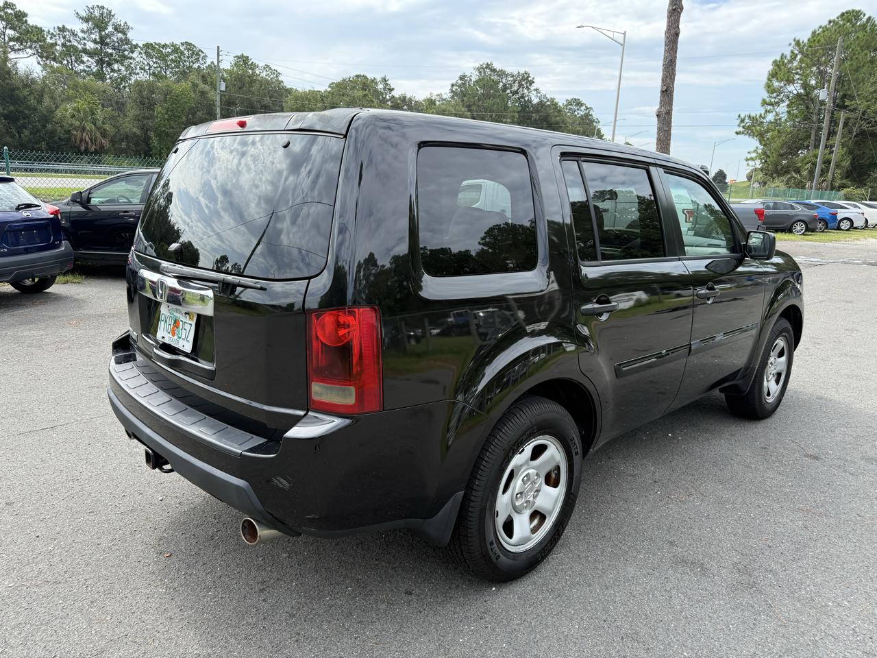 Honda Pilot LX 2WD 5-Spd AT 2011