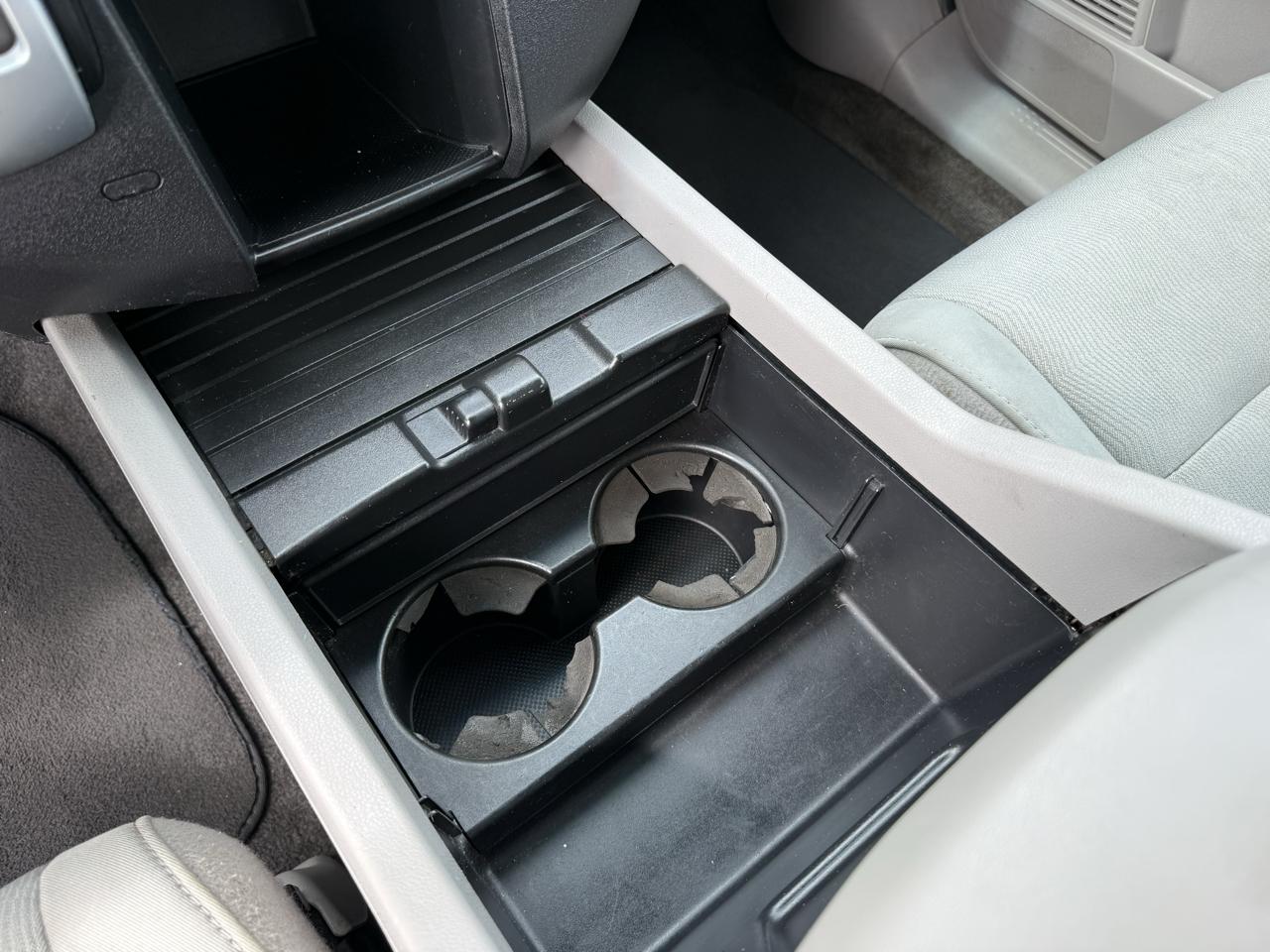 Honda Pilot LX 2WD 5-Spd AT 2011