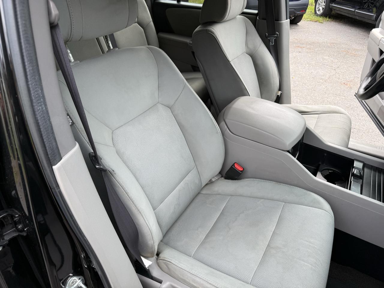 Honda Pilot LX 2WD 5-Spd AT 2011