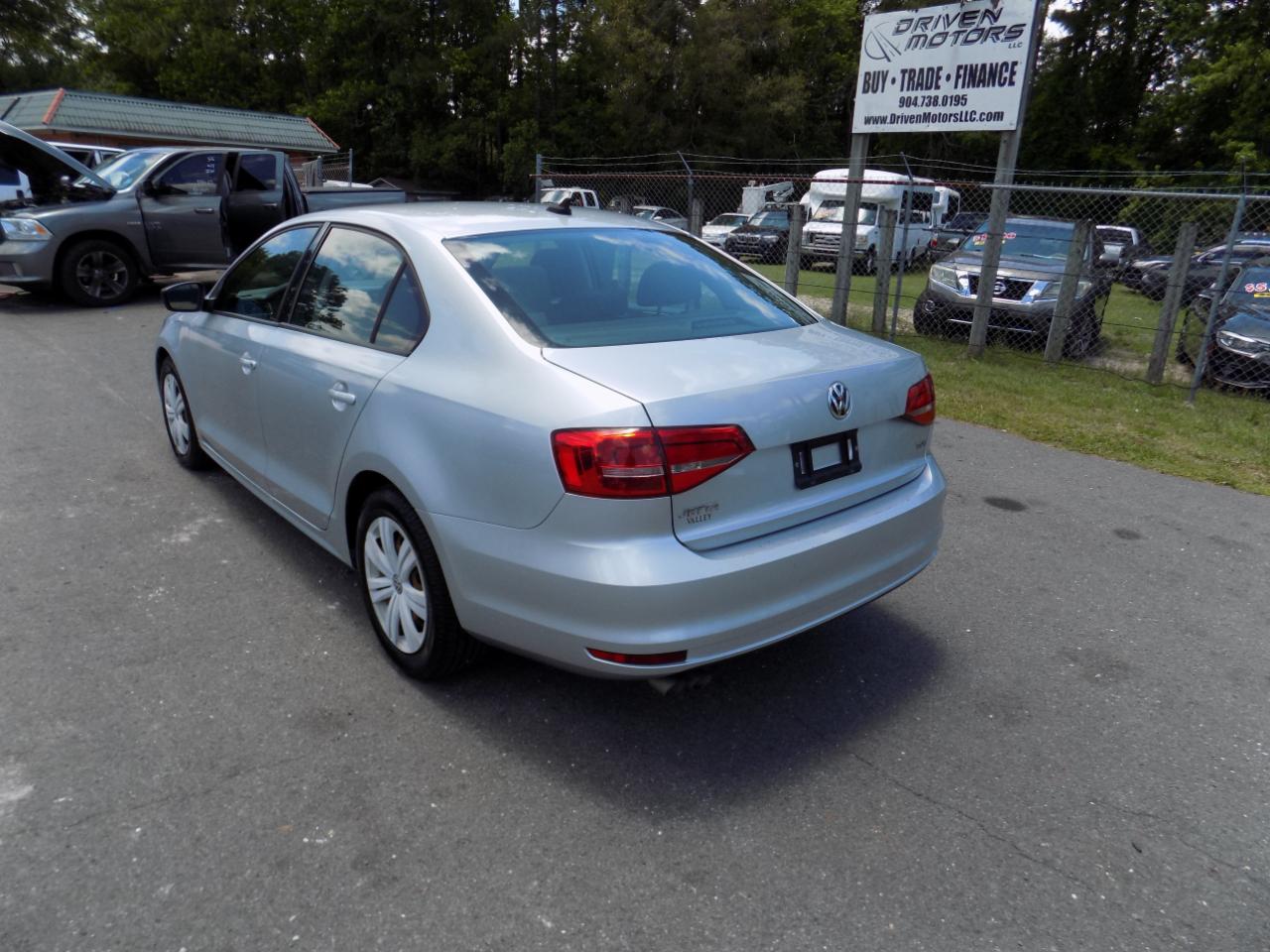 Volkswagen Jetta TDI S 6A 2015