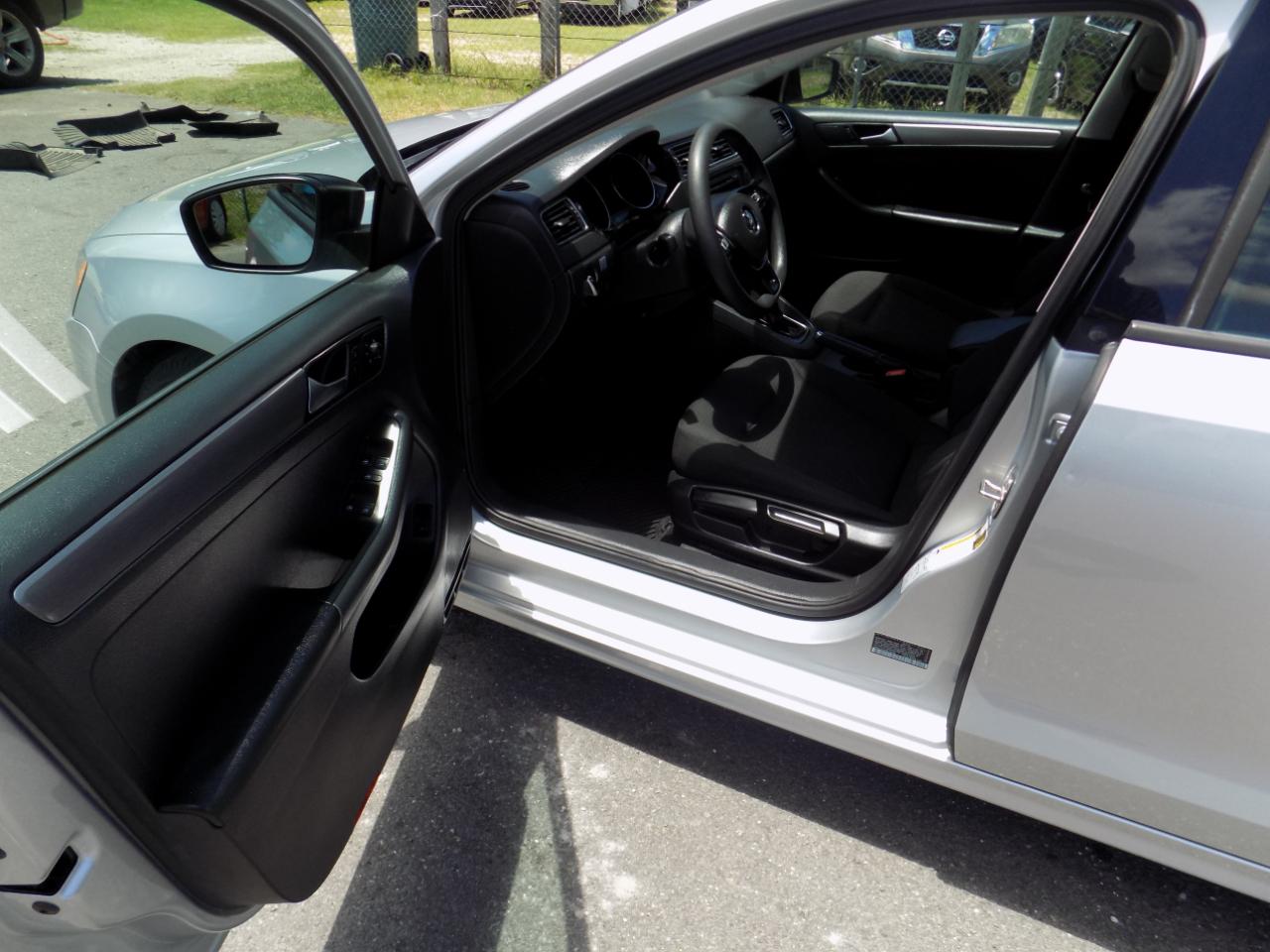 Volkswagen Jetta TDI S 6A 2015