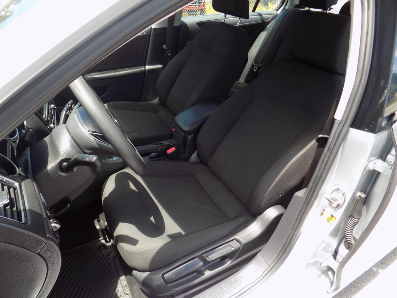Volkswagen Jetta TDI S 6A 2015