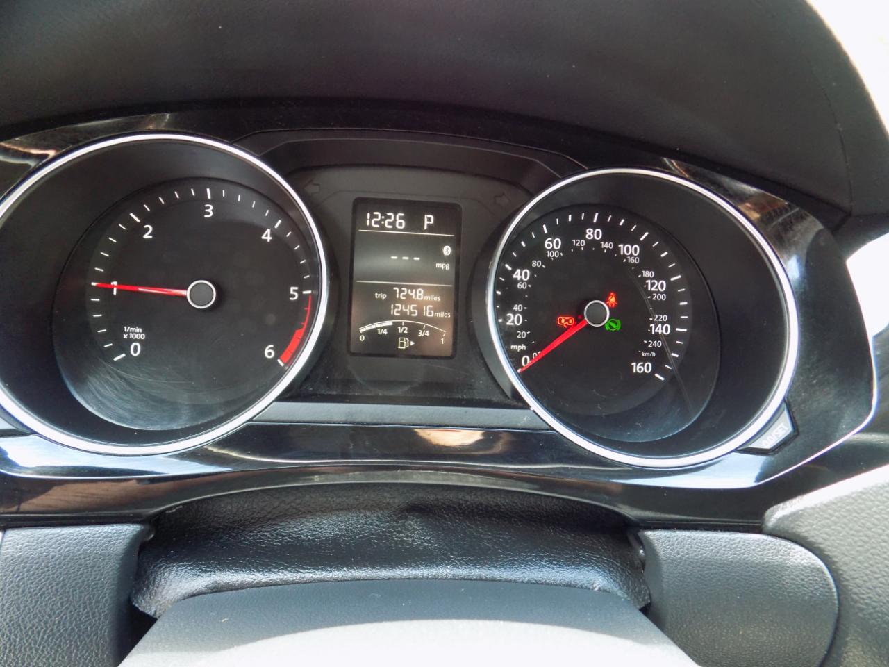 Volkswagen Jetta TDI S 6A 2015