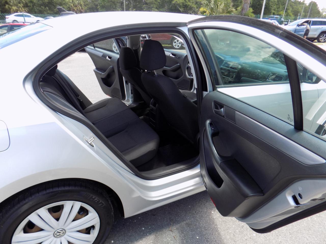 Volkswagen Jetta TDI S 6A 2015