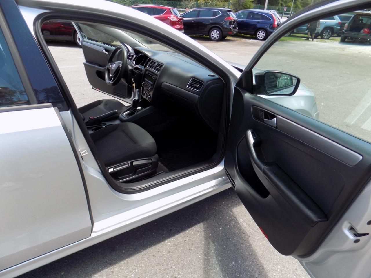 Volkswagen Jetta TDI S 6A 2015